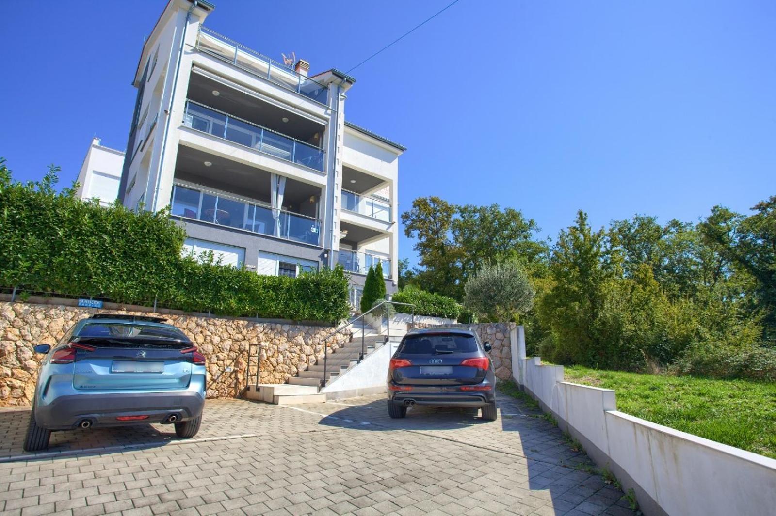 Apartment Sasso Bianco With The Private Pool Njivice Luaran gambar