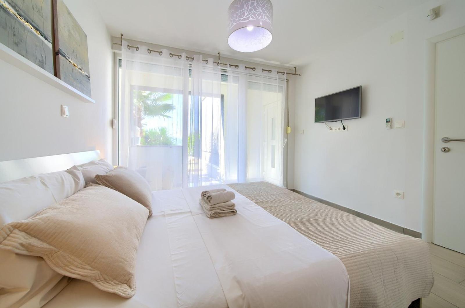 Apartment Sasso Bianco With The Private Pool Njivice Luaran gambar